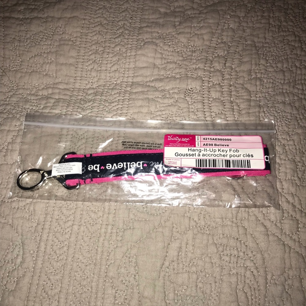 NWT Thirty One key fob